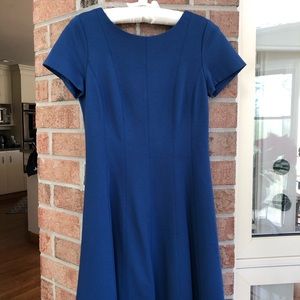 🌟SOLD Banana Republic blue A-line dress with short sleeves and zipper on back